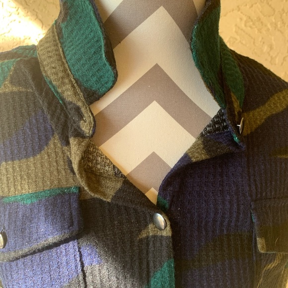 Ladies French Laundry button down long sleeve shirt NWT small - Picture 5 of 7